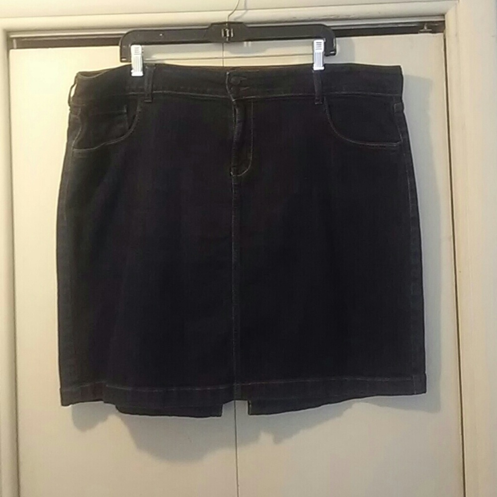 Old Navy Plus Size Denim Jean Skirt - Size 20 - Picture 4 of 8